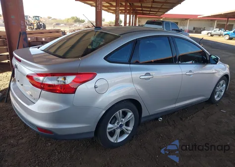 2014 Ford Focus Se z USA, uszkodzony, nr VIN 1FADP3F25EL442372